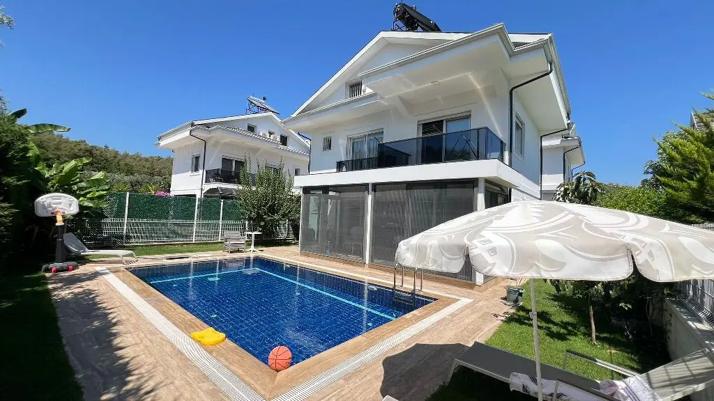 House in Calis